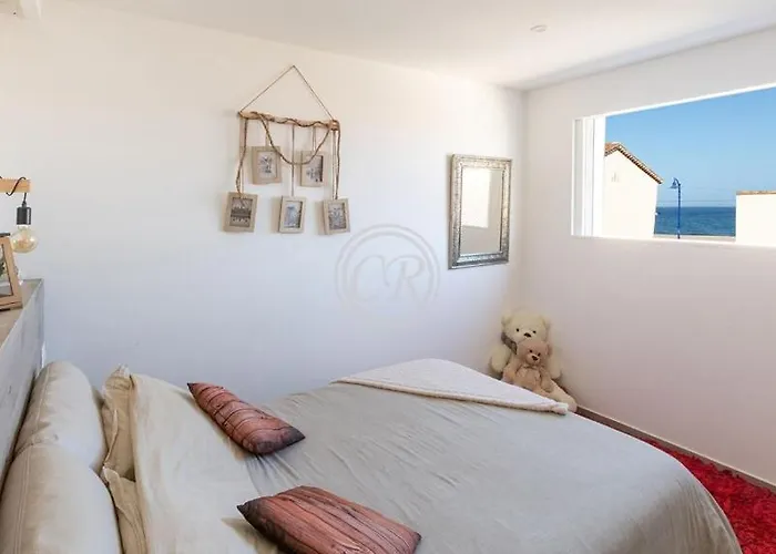 Superbe Contemporaine Pied Dans L'eau Hyères