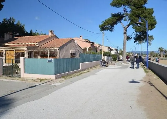 Superbe Contemporaine Pied Dans L'eau Villa Hyères