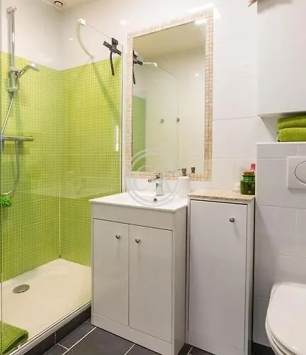 Superbe Contemporaine Pied Dans L'eau Villa *