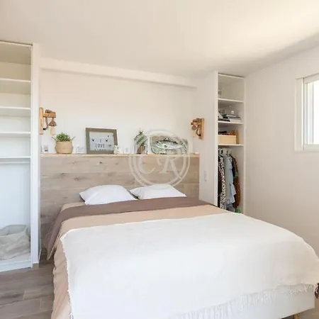 Willa Superbe Contemporaine Pied Dans L'eau *