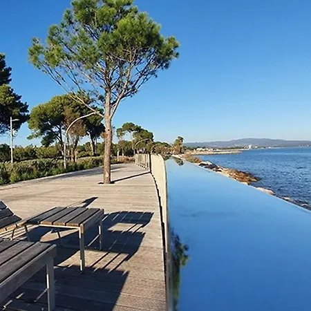 Superbe Contemporaine Pied Dans L'eau * Hyeres